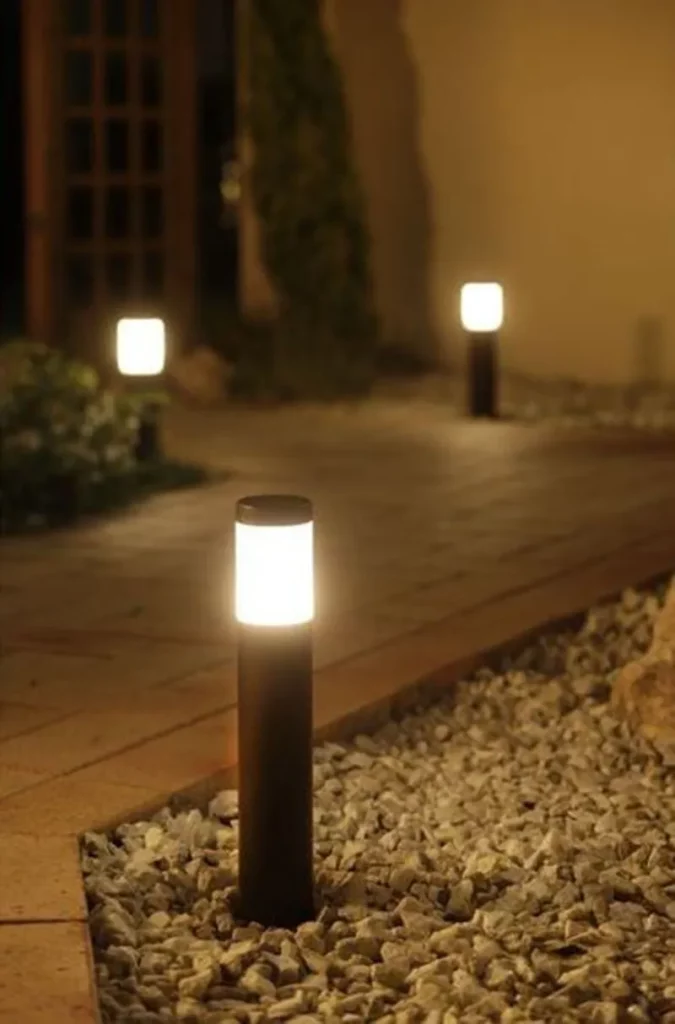 Đèn LED cắm cỏ/cắm đất